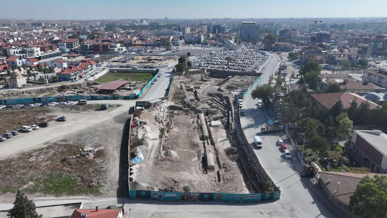 Konya'da tarihin kapısı aralandı! 25 metrelik dev yapı gün yüzüne çıktı 38